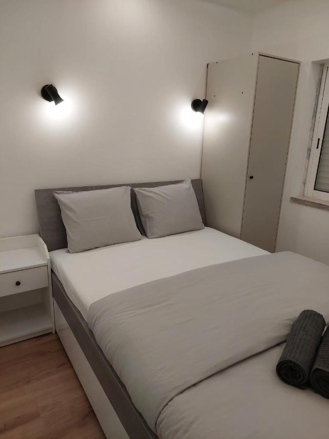 Lisbon South Bay Rooms Almada Exterior foto